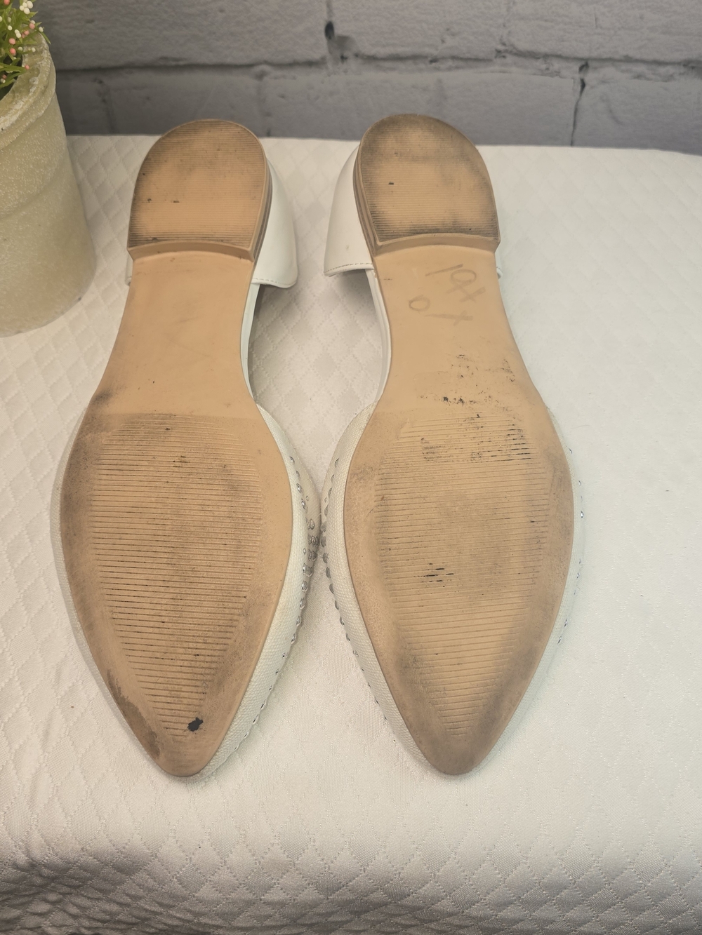 ISAAC MIZRAHI POINTED-TOE FLATS PERFORATED TOE OPEN SIDES SUMMER WOMENS 9.5 - Picture 9 of 9